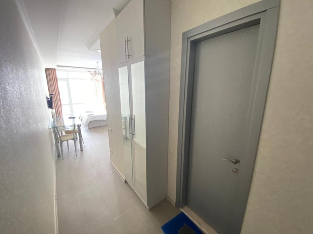 Cozy Studio Apartment-Sea View Batumi Exterior photo