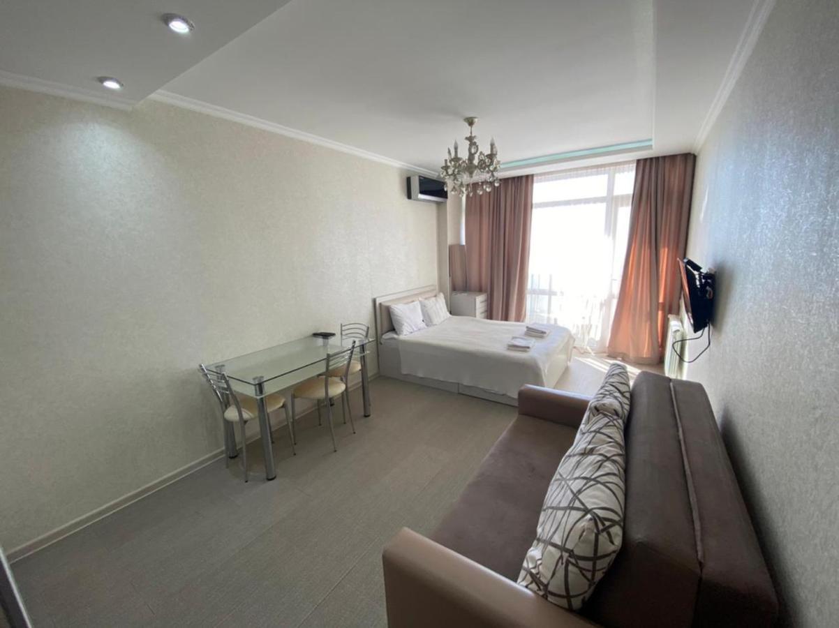 Cozy Studio Apartment-Sea View Batumi Exterior photo